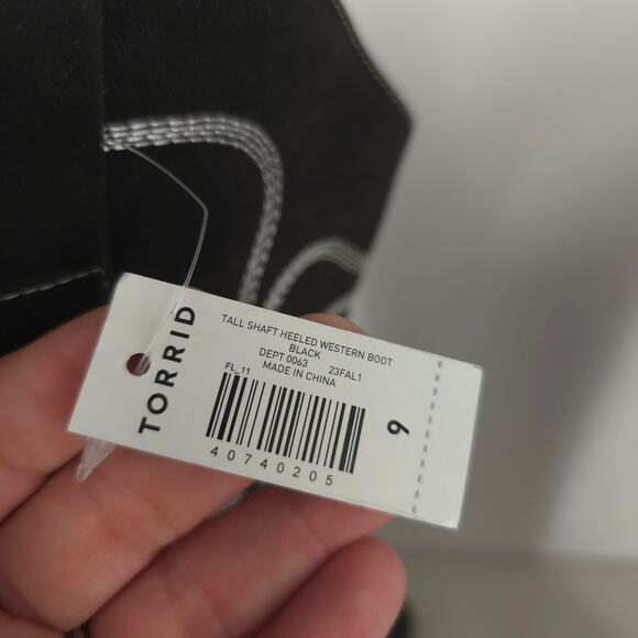 Torrid Tall Shaft Heeled Western Boot Black Size 9 WW NWT - Picture 13 of 14